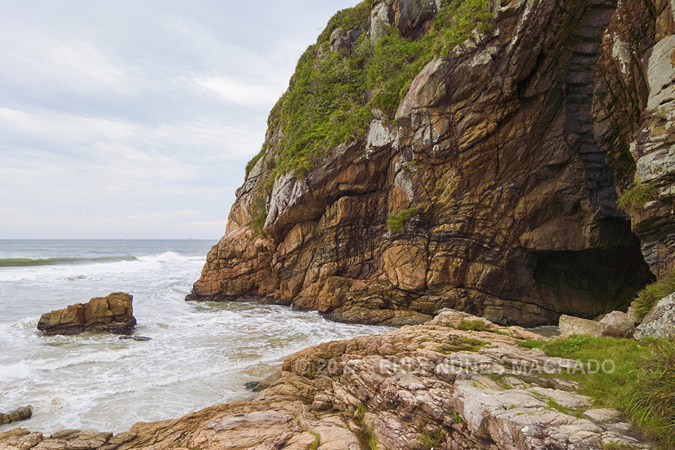 Gruta das Encantadas - Ilha do Mel, Paranaguá - Paraná